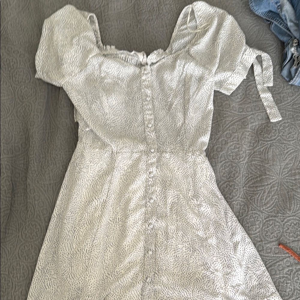 White Short Sleeve Dress